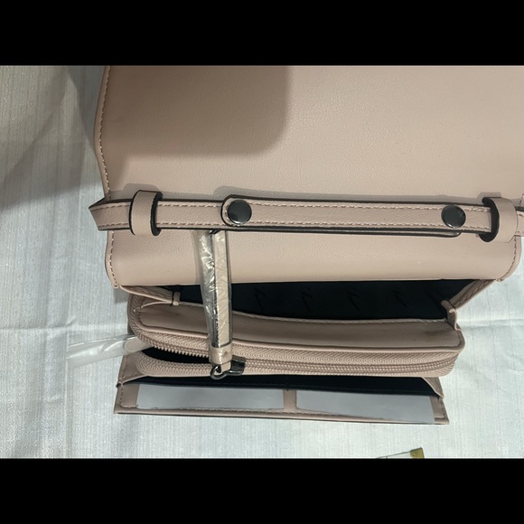 Simply Vera VW removable strap bag - Picture 5 of 7
